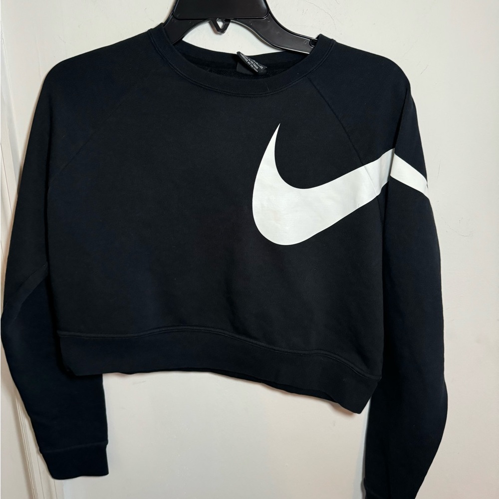 Nike Black Crew Neck Long Sleeve Crop Sweatshirt, size XS - Picture 3 of 7